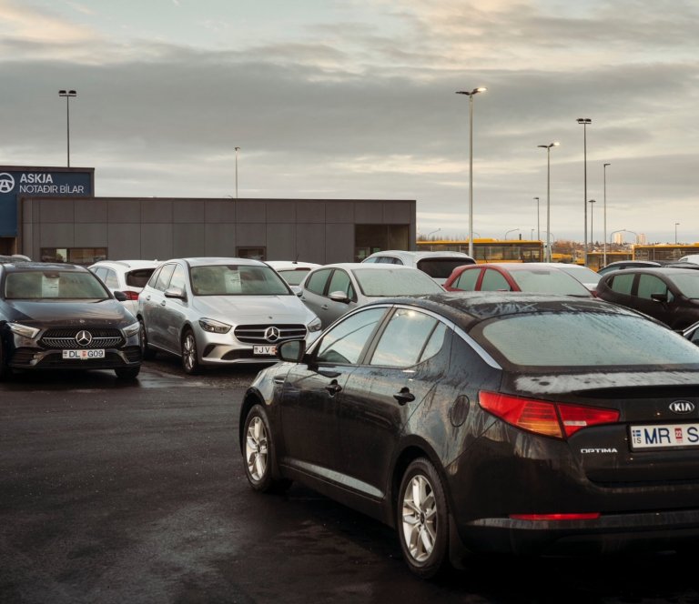 Fjórar bílasölur á nýhönnuðu bílasölusvæði