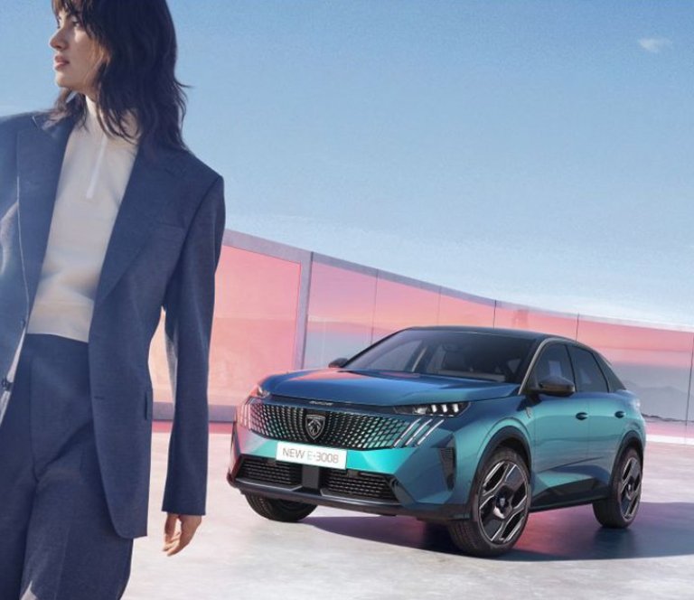 NÝR PEUGEOT E-3008 RAFMAGNSBÍLL: NÆSTA KYNSLÓÐ PEUGEOT RAFBÍLA