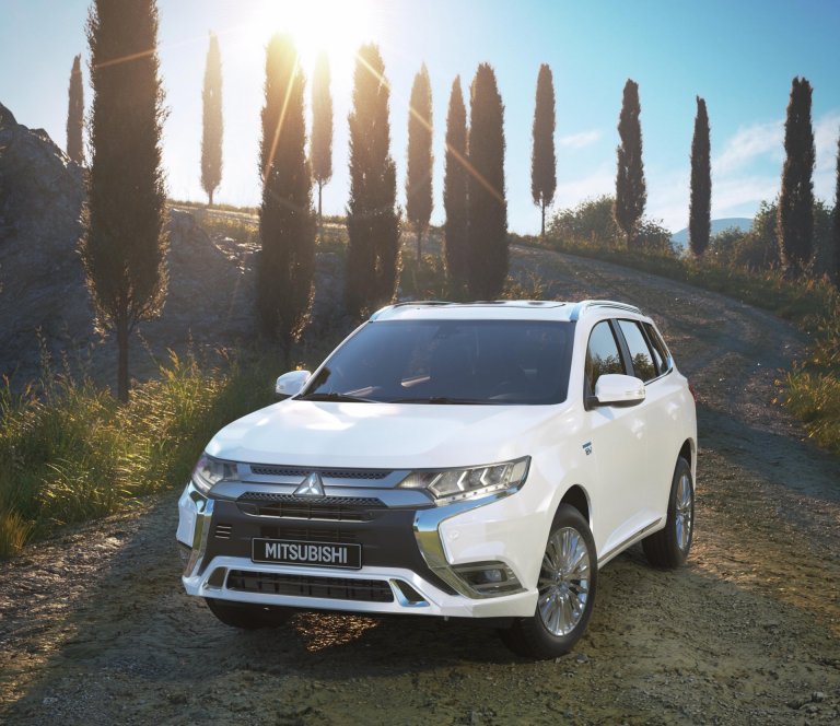 Mitsubishi frumsýnir nýjan Outlander PHEV