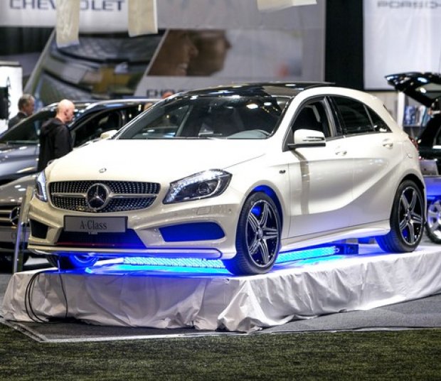 Bílasýningin Allt á hjólum í Fífunni á helginni