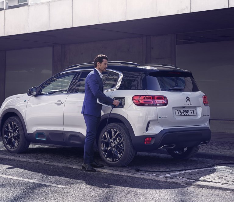 Citroën keyrir á fullu á rafmagnið