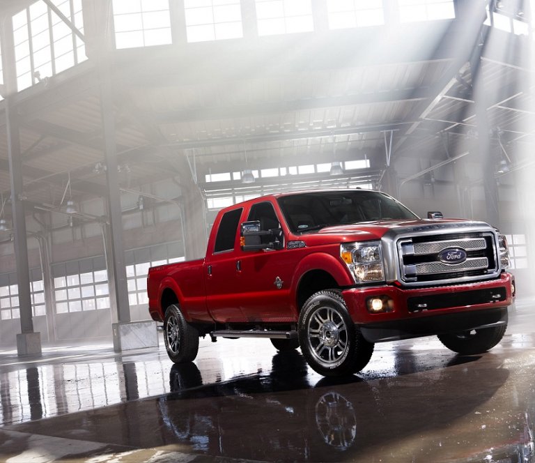 Atvinnubílasýning Ford á laugardag