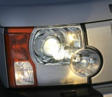 Skylt að kveikja á ökuljósum