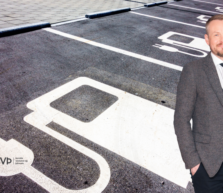 Breyttar áherslur í styrkjum til rafbílakaupa gætu hægt á orkuskiptum – SVÞ varar við ófyrirséðum af…