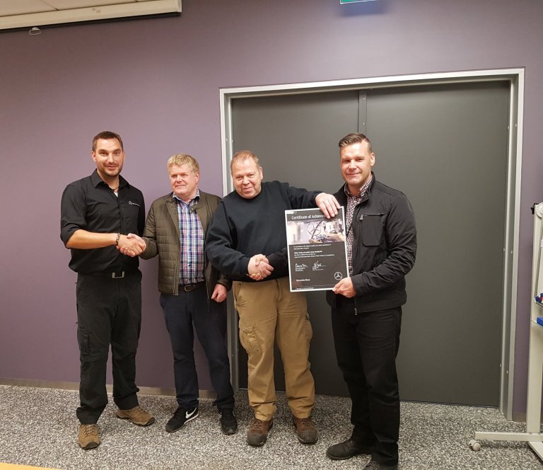 Glitur fær vottun frá Mercedes-Benz