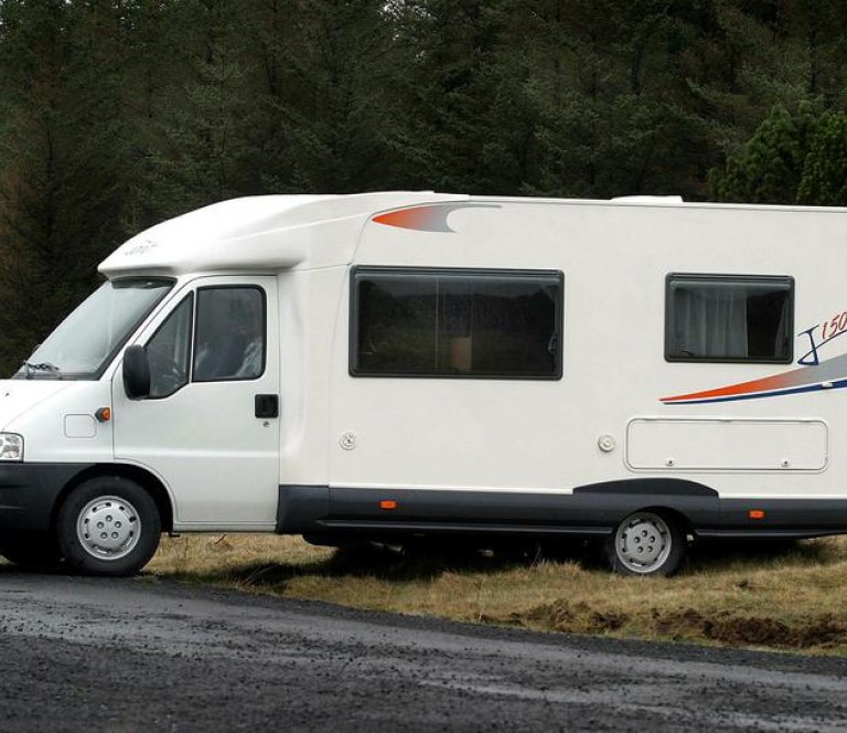 Met í sölu hús­bíla í Svíþjóð