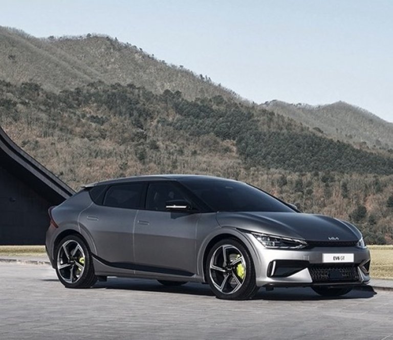 Kia EV6 valinn Bíll ársins