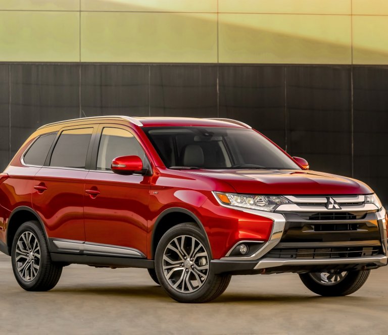 MITSUBISHI OUTLANDER PHEV MEST SELDI TENGILTVINNBÍLLINN – BÆÐI 2016 OG Í ÁR