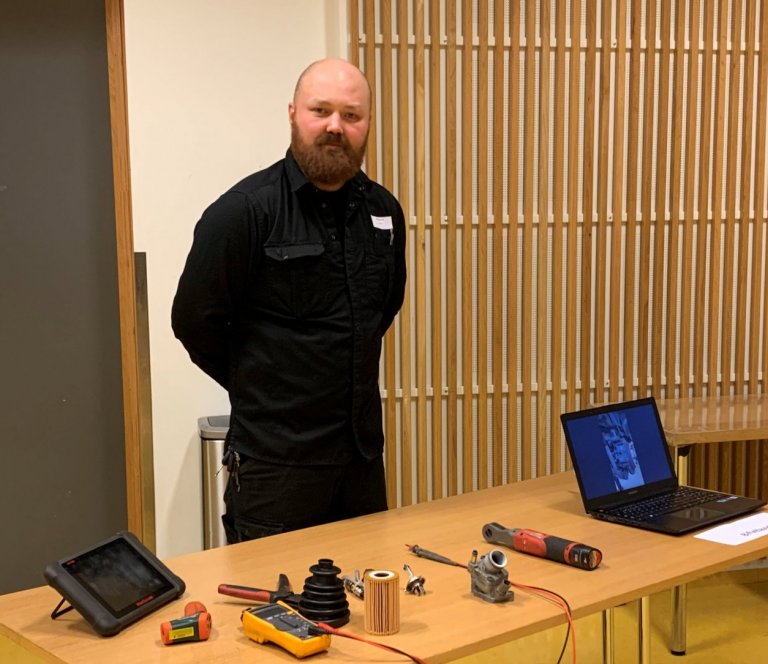 Jóhann Davíð Barðason, eigandi Bifvélavirkinn ehf.