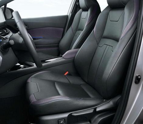 Loks­ins mynd­ir af inn­an­rými C-HR